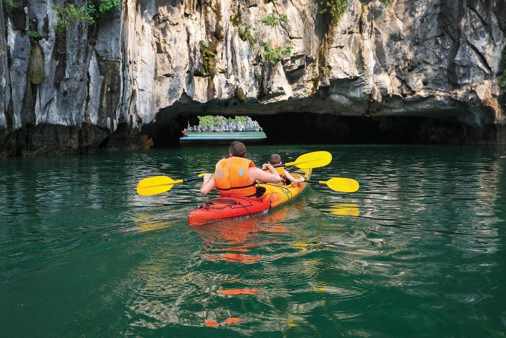 Готель Golden Star Cruise Nan Giang Екстер'єр фото