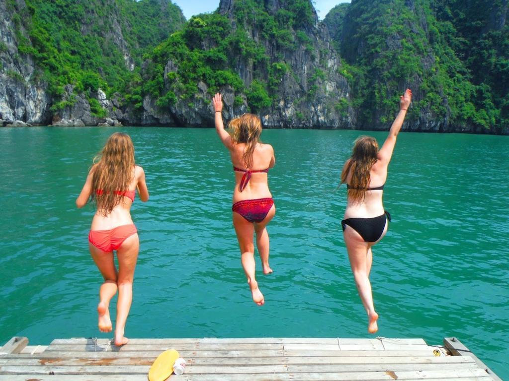 Готель Golden Star Cruise Nan Giang Екстер'єр фото