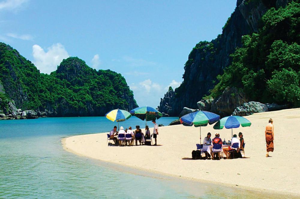 Готель Golden Star Cruise Nan Giang Екстер'єр фото